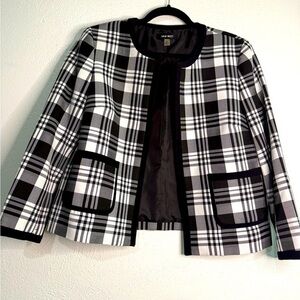 Nine West Black & White Blazer with Crisp, Classic Plaid Design. Sz 8.